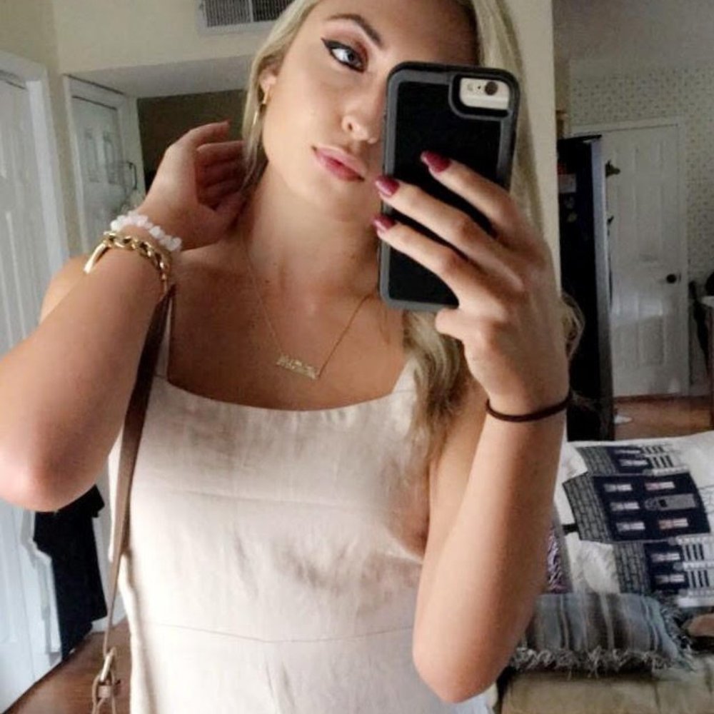 Meet your Posher, Alexandra